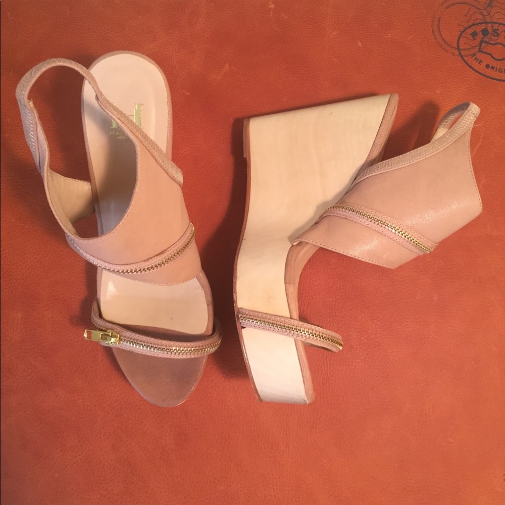 HALSTON Heritage Wedges with Gold Details